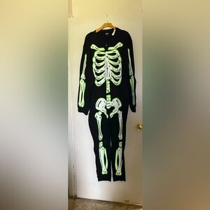 Old Navy Skeleton Onesie XXL Glow In The Dark Button Up
